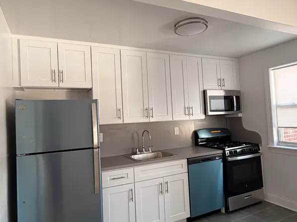 221-24 64th Ave #1A, Oakland Gardens, NY 11364