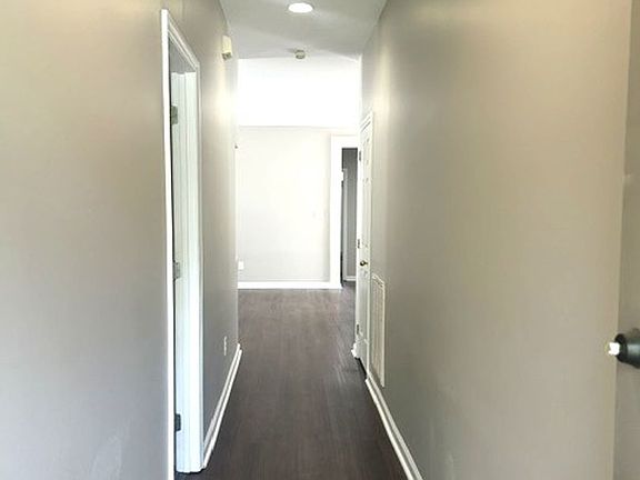 2nd image of 2741 Jacquelyn Ln
