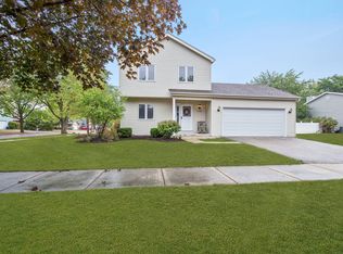 536 Coolidge Ave, Glen Ellyn, IL 60137