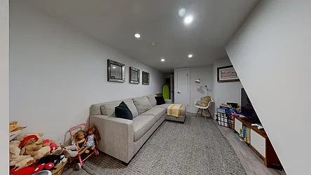 Rented by Bond New York