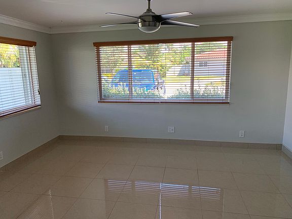 4th image of 1541 SE 23rd Ave APT 1