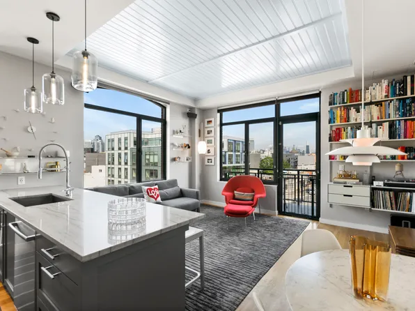 538 Union Avenue image 1 of 8