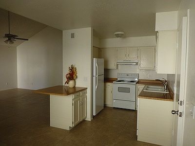 2nd image of 936 N Revere Unit 101