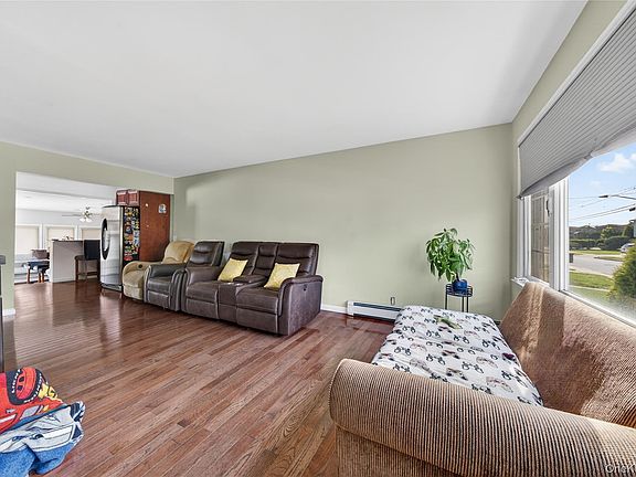 3rd image of 18 President Street