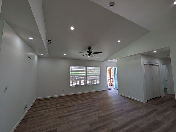 4th image of 841 Orchard Rd