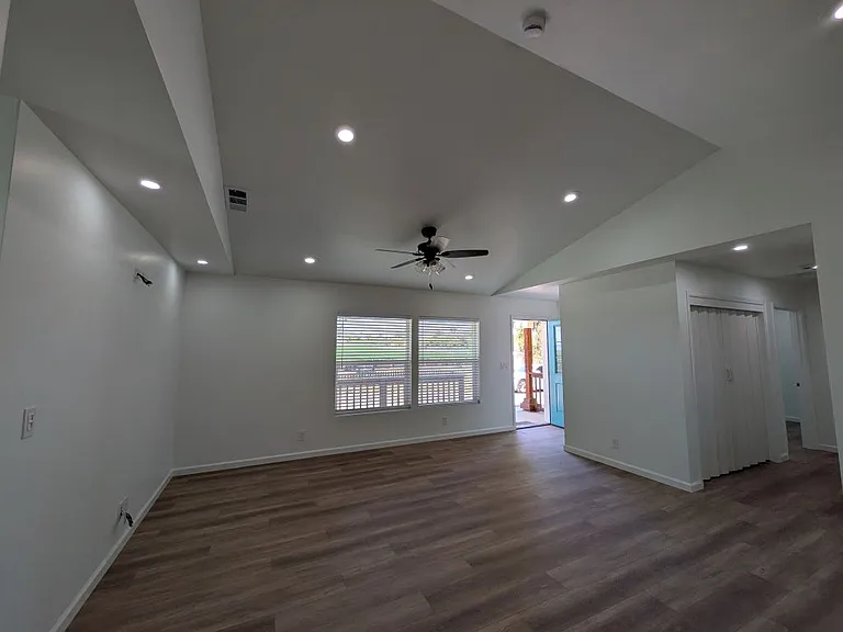 841 Orchard Rd — Photo 4