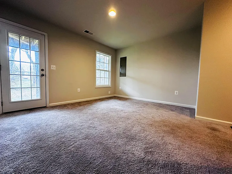 273 Willowshire Ct — Photo 3