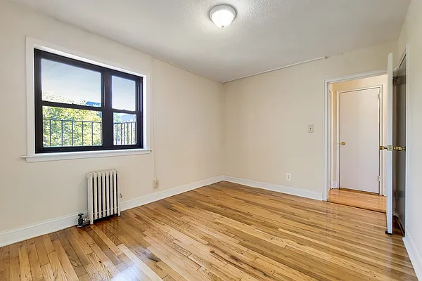 Rented by Revona Properties | media 5