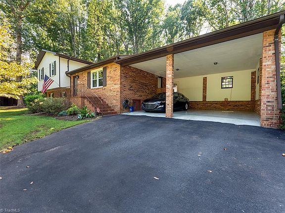 3rd image of 115 Kilmer Ln