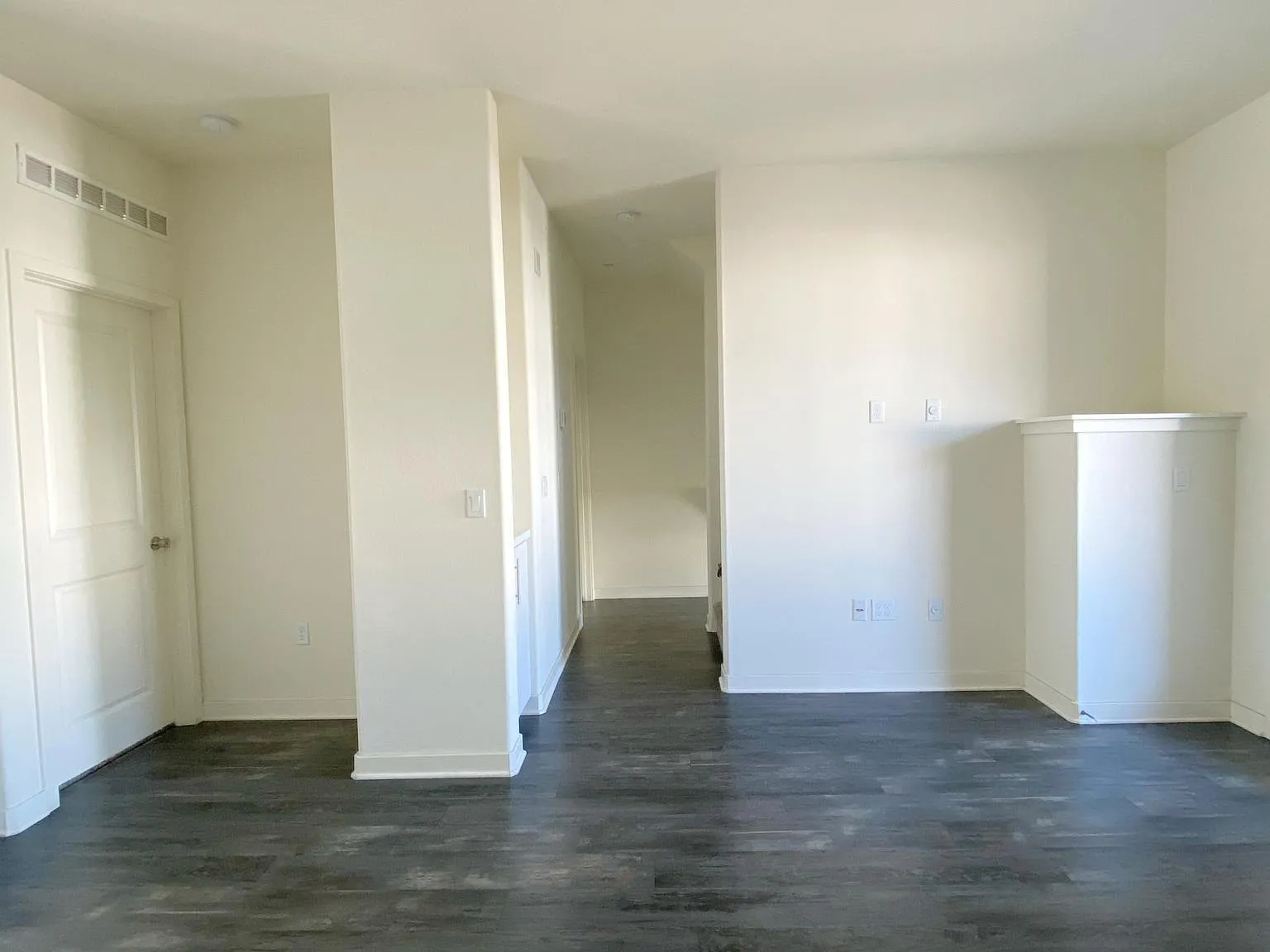 3 bed, 3.5 bath, 1283 sqft, $3,750 — Photo 4