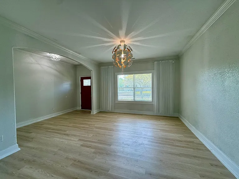 8028 Glade Rd — Photo 13