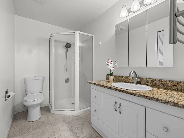 6627 Lakeview Dr #A304 — Photo 13