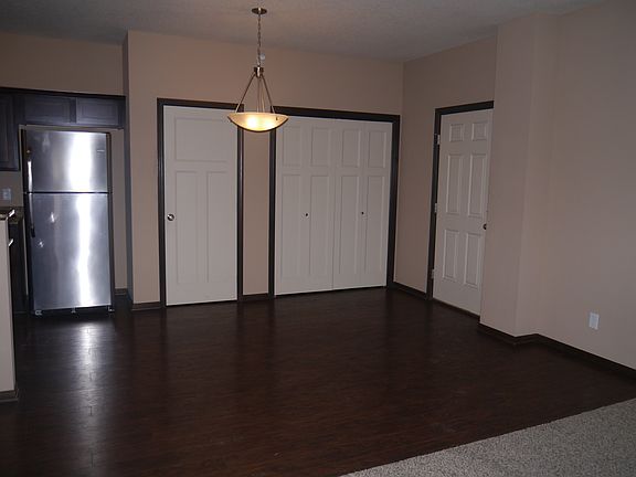2nd image of 1211 NE Windsor Dr Unit 203