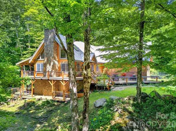 87 Ali Ave, Bakersville, NC 28705