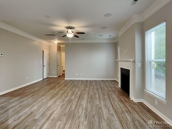 2nd image of 1625 Eastway Dr