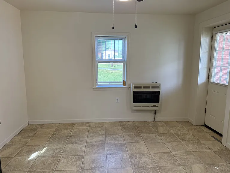 202 N. Main St. — Photo 4