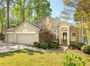 208 Shoreline Dr, Seneca, SC 29672