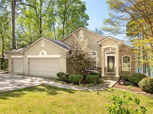 208 Shoreline Dr, Seneca, SC 29672