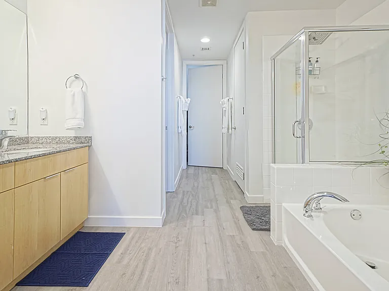 353 E Bonneville Ave #309 — Photo 36
