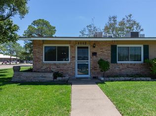 1112 Seafoam Rd, Houston, TX 77062