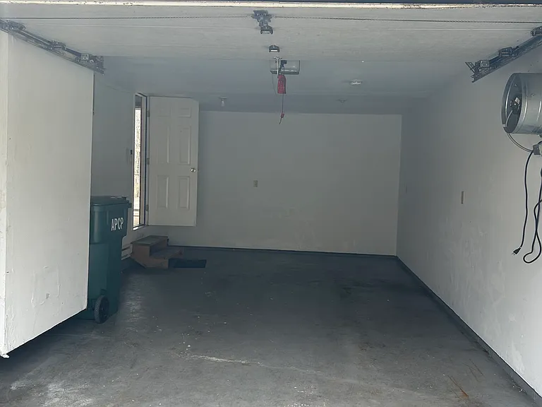 709 Edgewood Rd #1 — Photo 23
