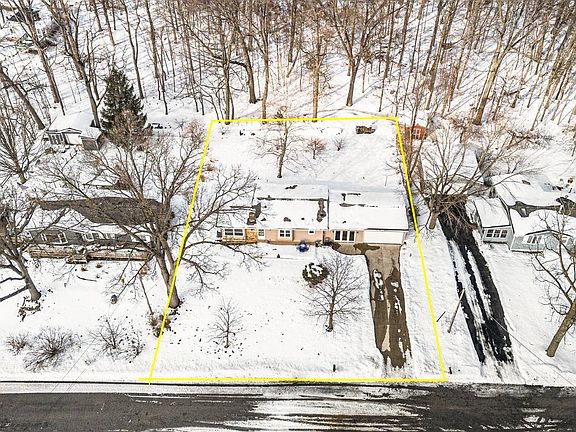 4th image of 32640 Jeffrey Dr