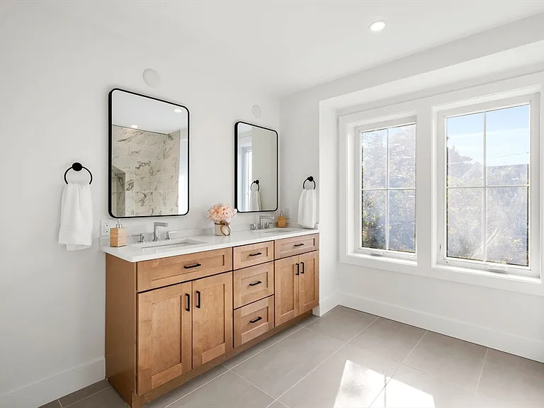 6 Elm St #6 — Photo 12