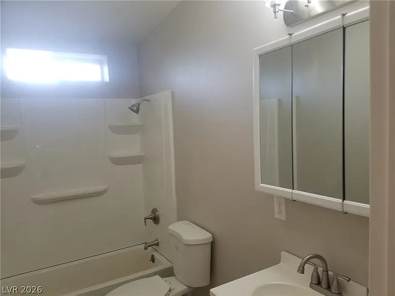 2504 Flower Ave — Photo 6