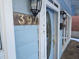 397 Pharmacy Ave #4, Toronto, ON M1L 3G4