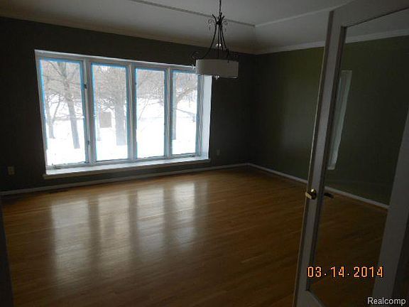 3rd image of 4454 Klais Dr