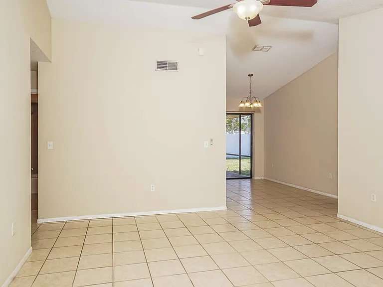 2264 Silver Maple Ct — Photo 5