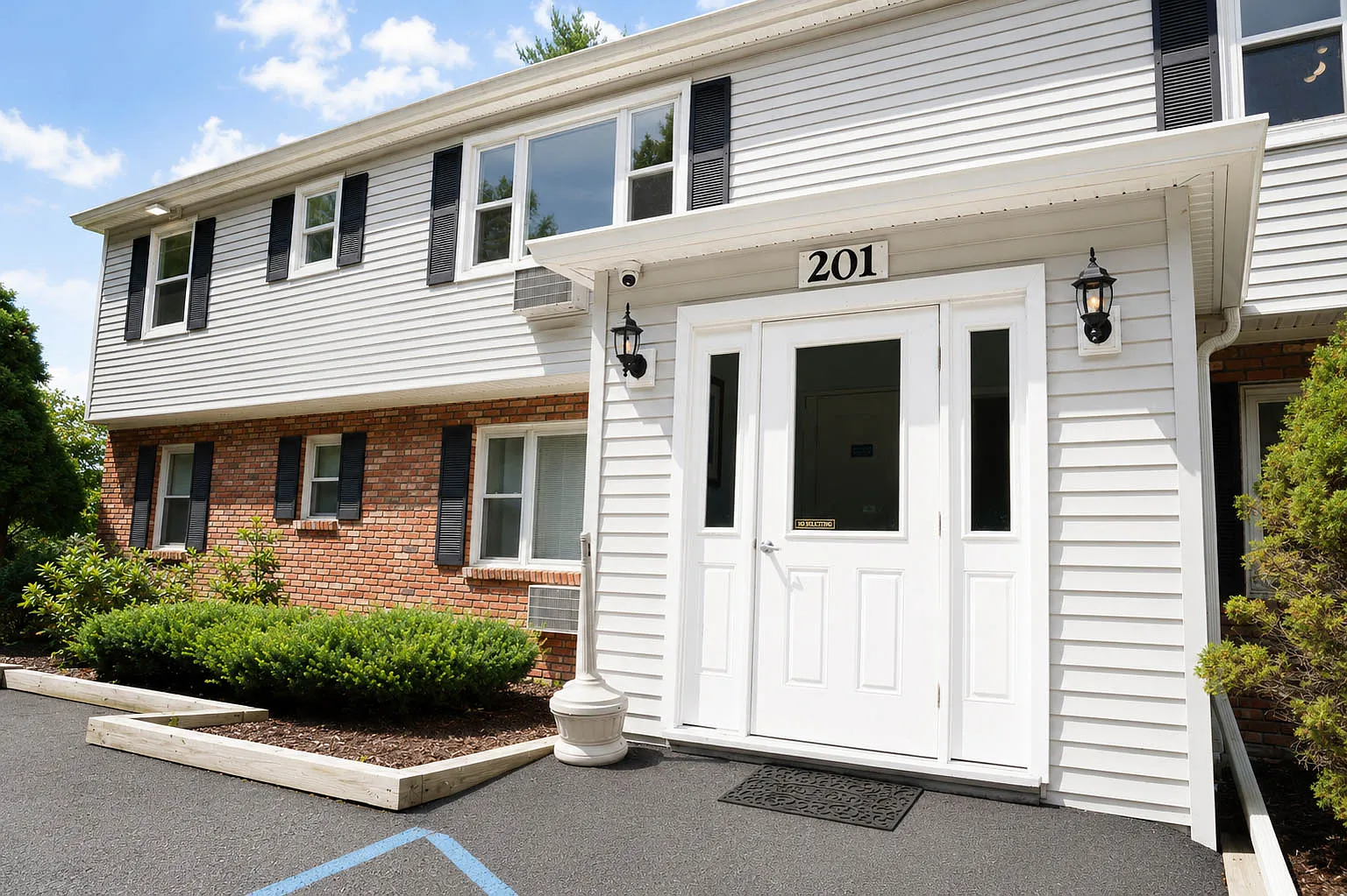1 bed, 650 sqft, $2,000 — Photo 2