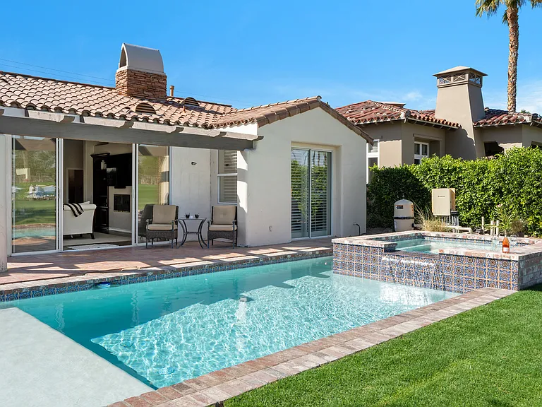 56618 Palms Dr — Photo 15