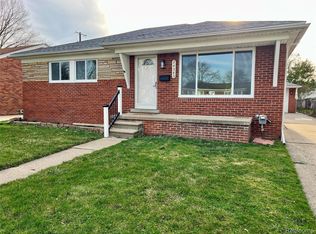 24545 Greenbrier Ave, Eastpointe, MI 48021