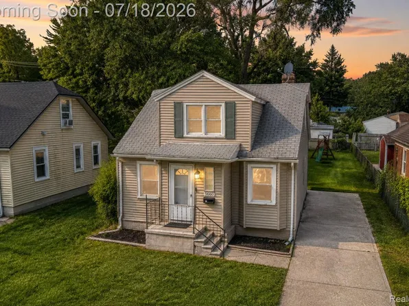5660 Kingston St, Dearborn Heights, MI 48125