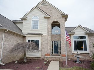 25869 McCrory Ln, South Lyon, MI