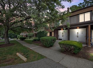 424 Carpenter Ave APT 16, Newburgh, NY 12550
