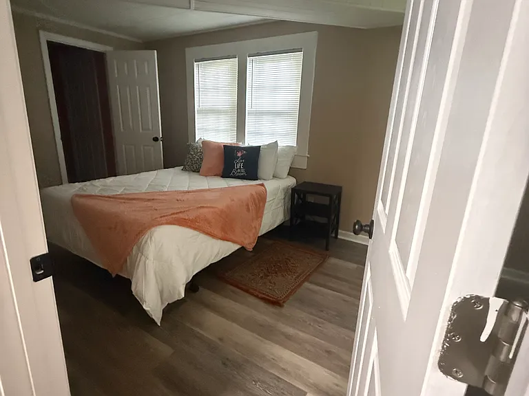 1220 Jackson St SE #2 — Photo 4