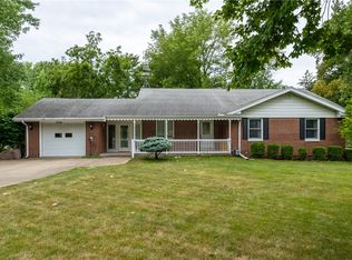 1901 Hawthorne Dr, Decatur, IL 62521