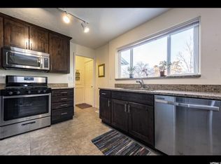 9910 S Poppy Ln, White City, UT 84094