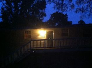 399 Lakepoint Rd, Alford, FL 32420