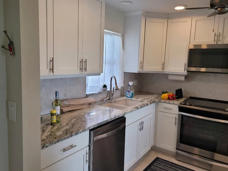 4775 Cove Cir #904 — Photo 9