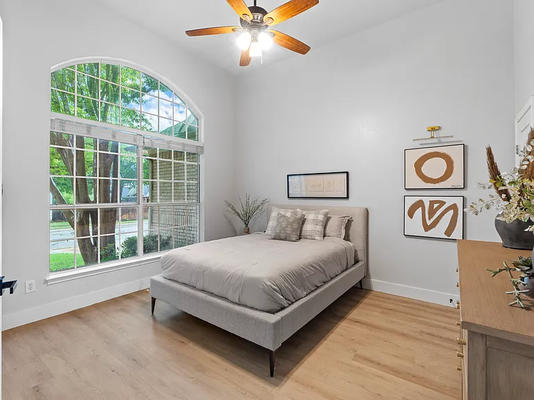 2915 Stonecreek Dr — Photo 17