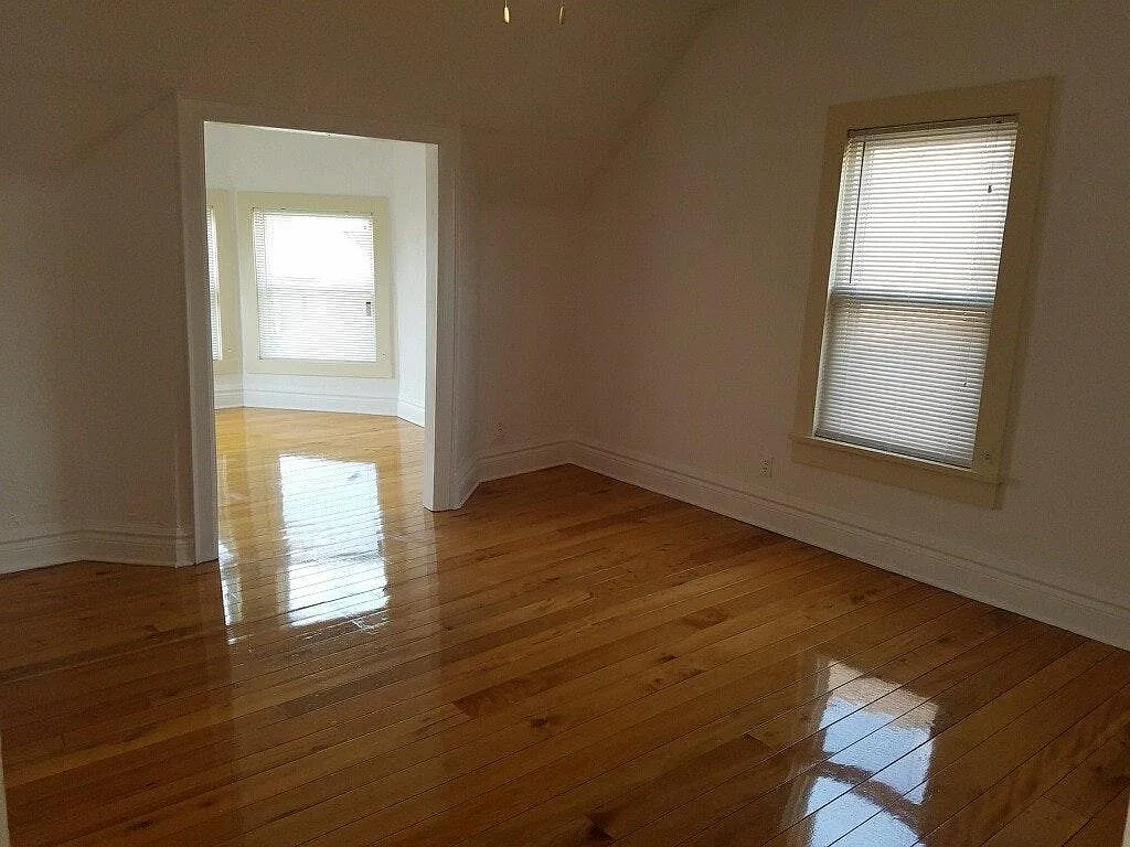 133 Livingston St — Photo 4