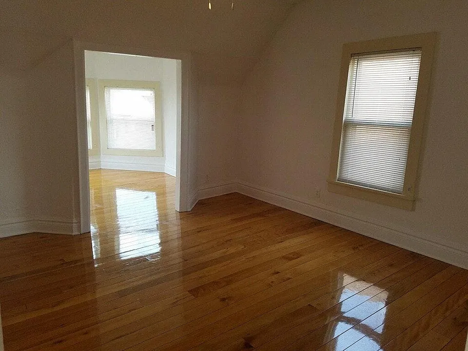 Pristine, Ample Light!