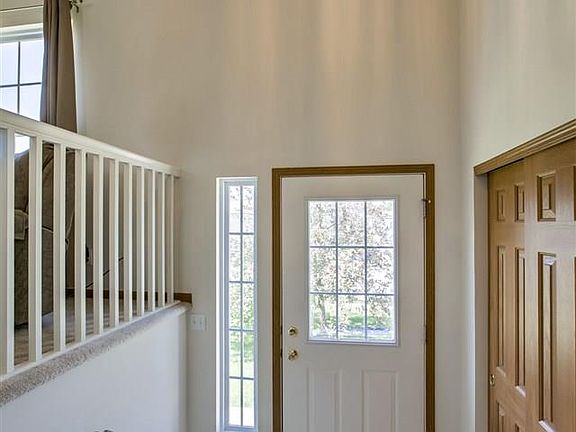 3rd image of 2706 Canyon Cir