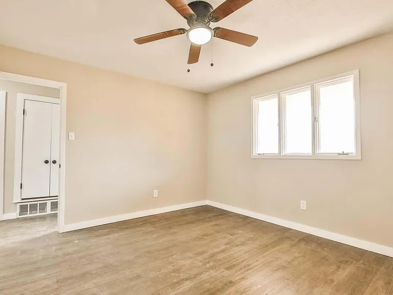 8007 Elmwood Ave — Photo 18