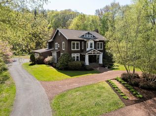 64 E Weatogue St, Simsbury, CT 06070