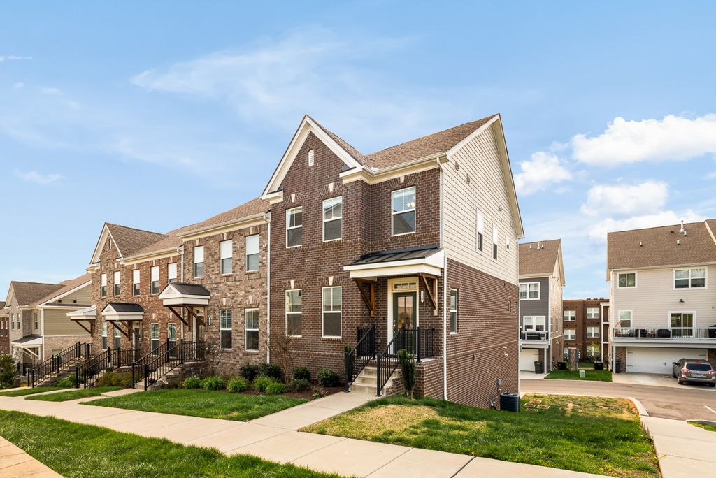 Apartment in Antioch - View 2
