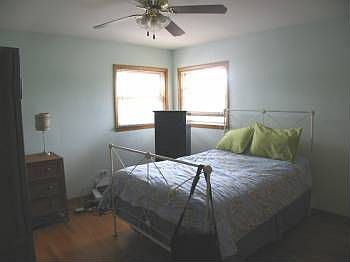 3rd image of 1411 W Cossitt Ave APT 2B